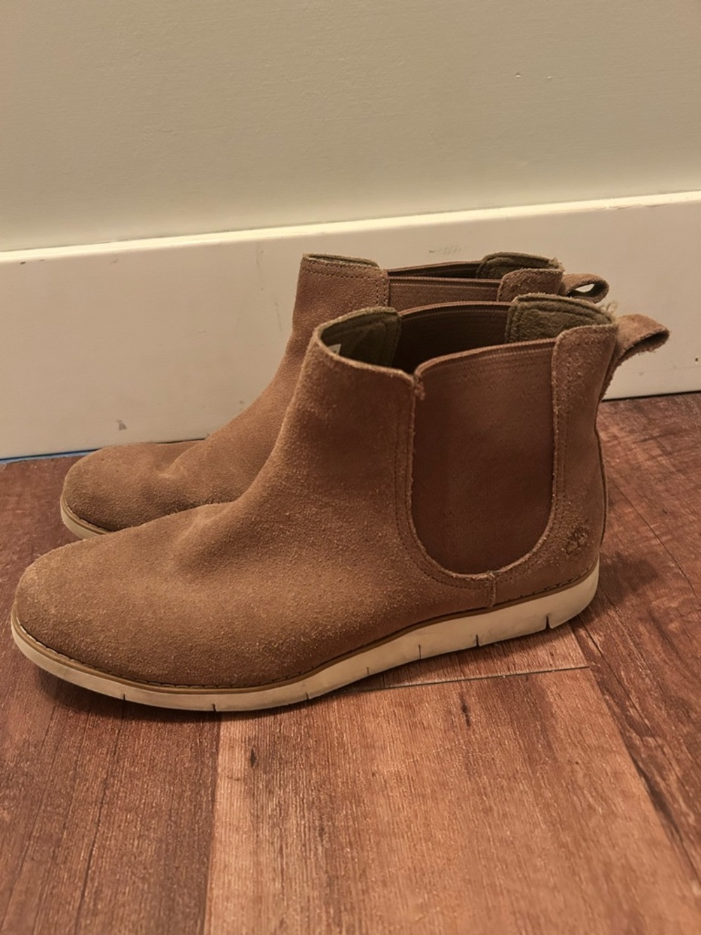 Timberland Lakeville Double Gore Suede Chelsea Boot Women’s Size 10
